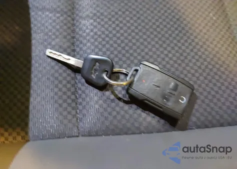 2018 Chevrolet Silverado 1500 2Lt from USA, damaged, VIN 1GCVKREC2JZ230093